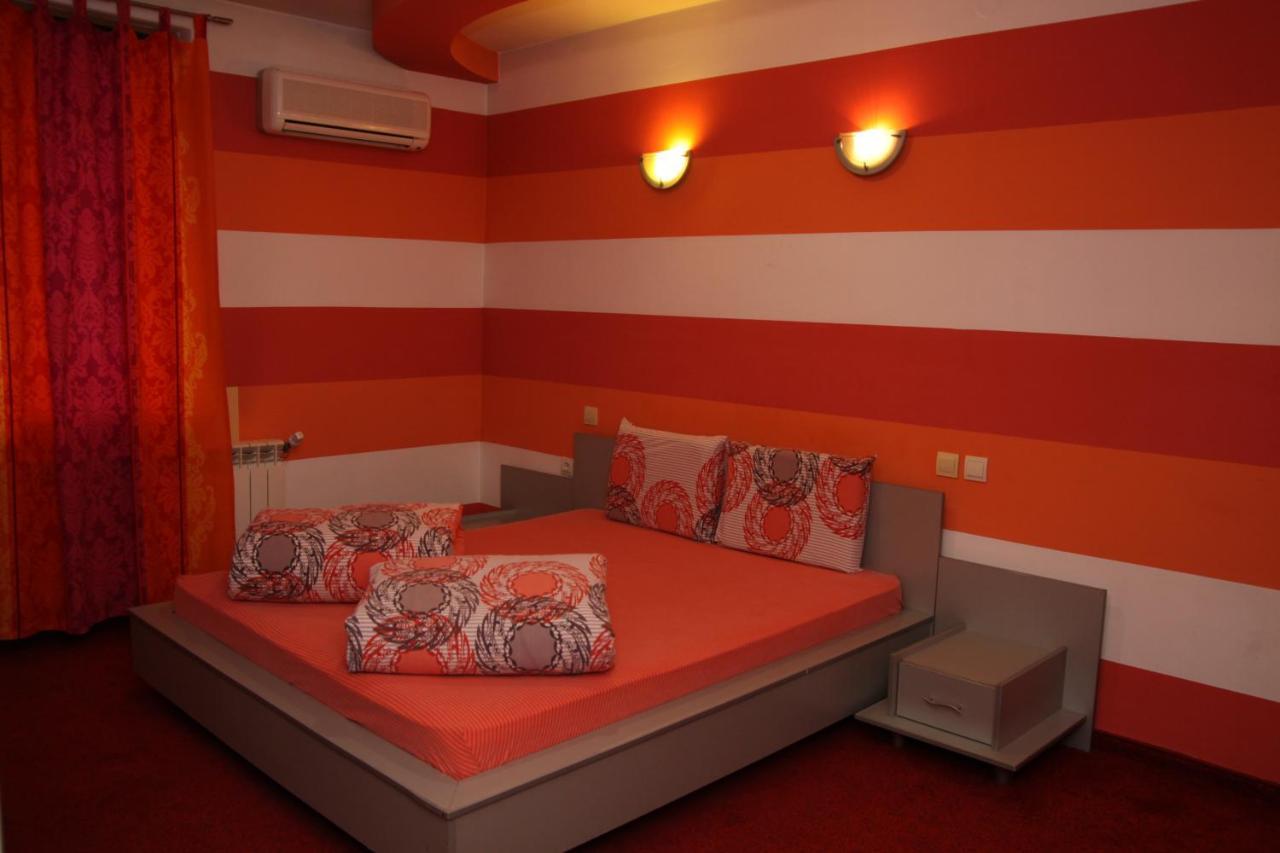 Hotel Color Asenovgrad Exterior photo