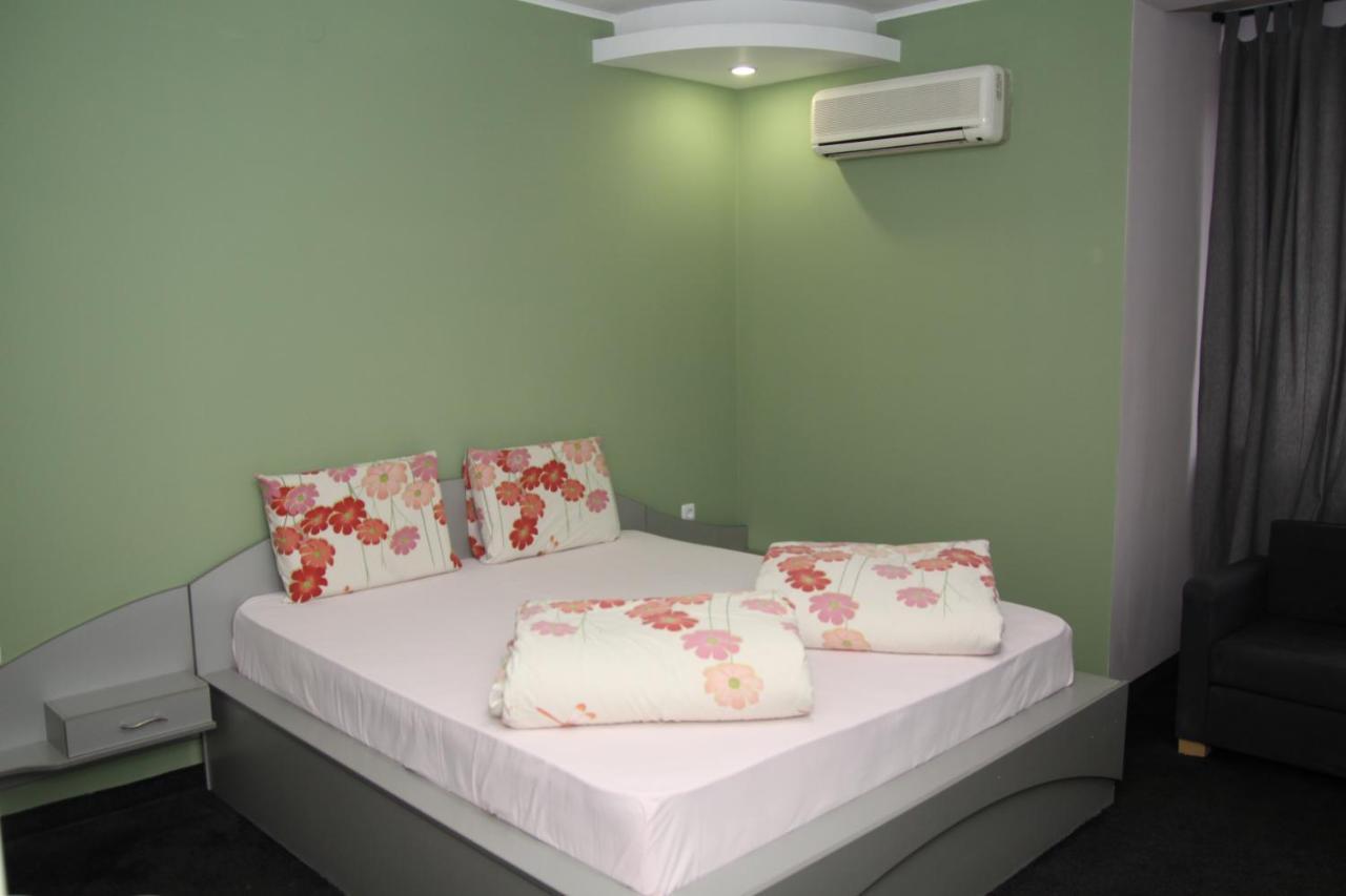 Hotel Color Asenovgrad Exterior photo