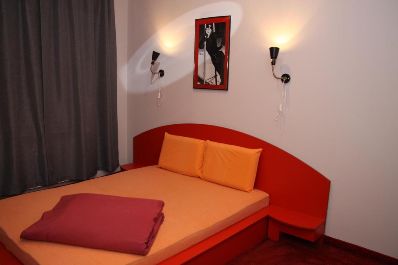 Hotel Color Asenovgrad Exterior photo